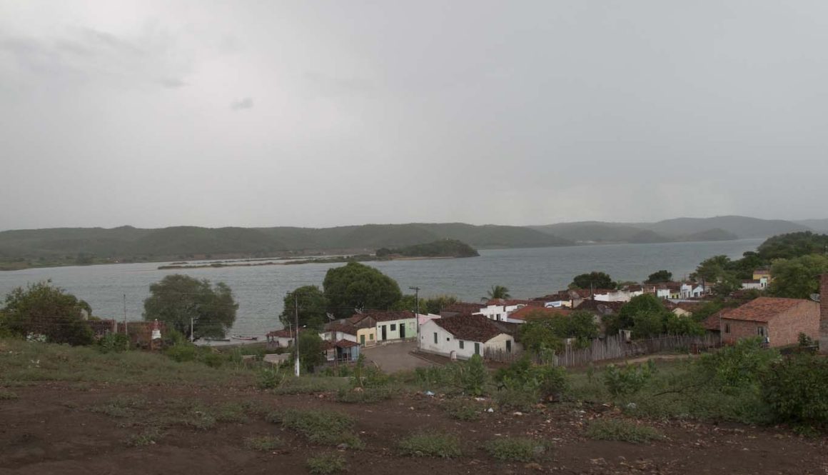 Boa-noite: bordado da ilha de ferro