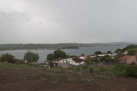 Boa-noite: bordado da ilha de ferro
