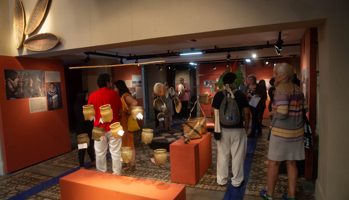 Trançados de arumã e tucum: artes de uma comunidade Baniwa