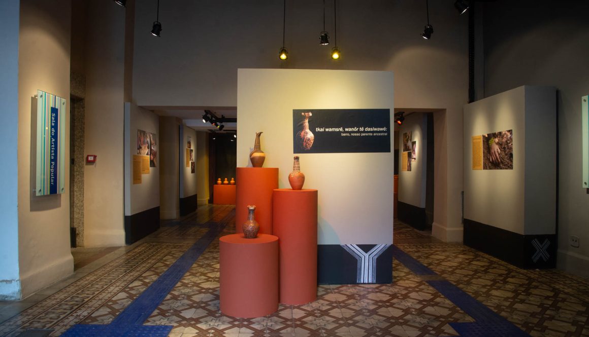 Tkai wamsrē, wanõr tê dasiwawē: barro, nosso parente ancestr