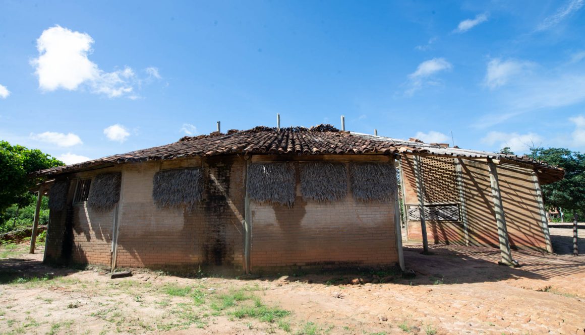 Tkai wamsrē, wanõr tê dasiwawē: barro, nosso parente ancestr