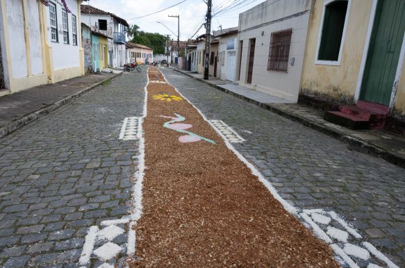Feitas de Pano : Bonecas que falam, Bonecas que cantam.